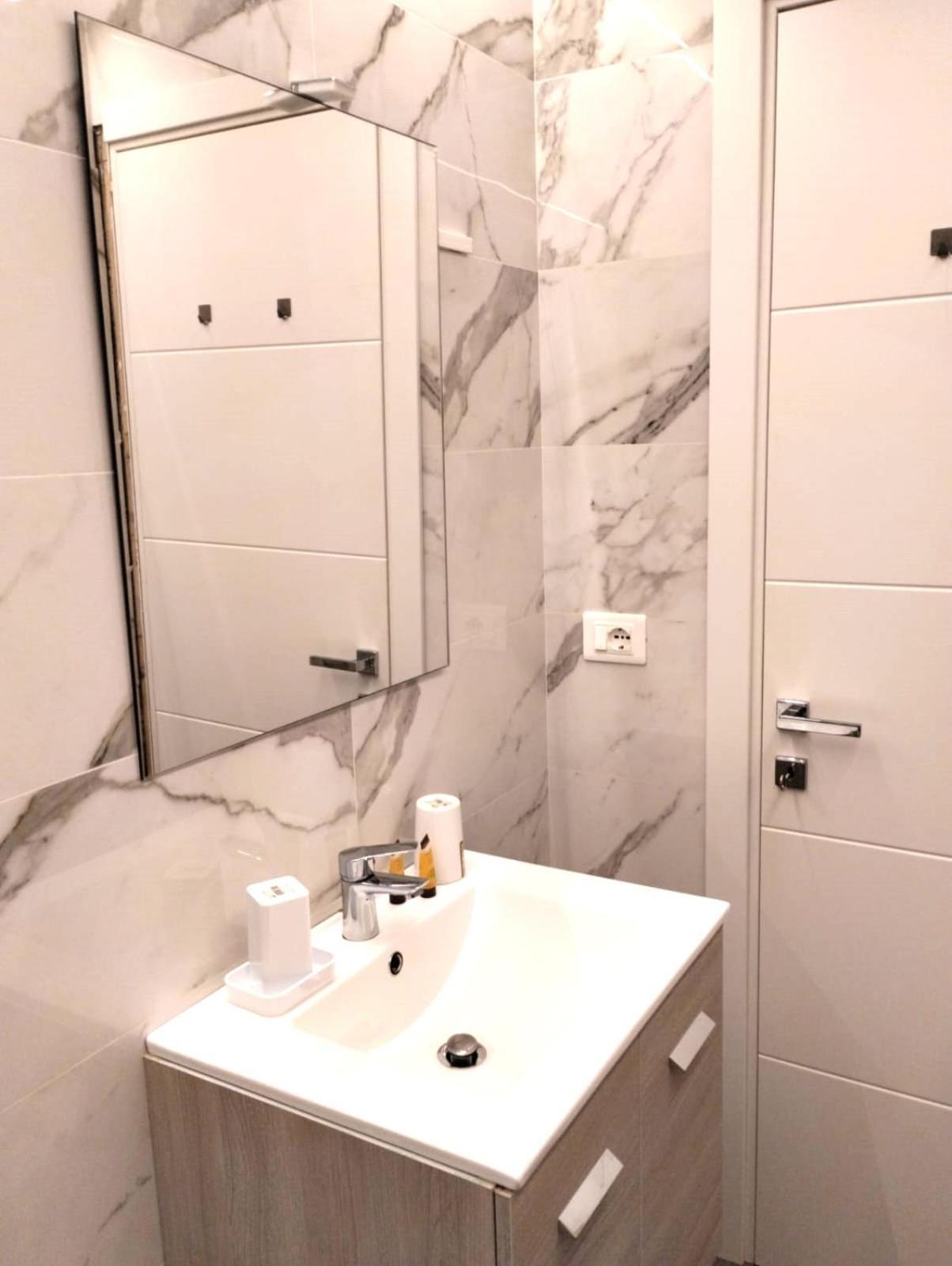Casa Vacanze Buddy La Tua Base Per Visitare Il Mare Delle Cinque Terre Apartment La Spezia Bagian luar foto